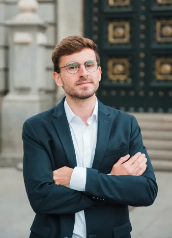 Our Financial Experts The Team  Member Solution. - ng体育kangyubao